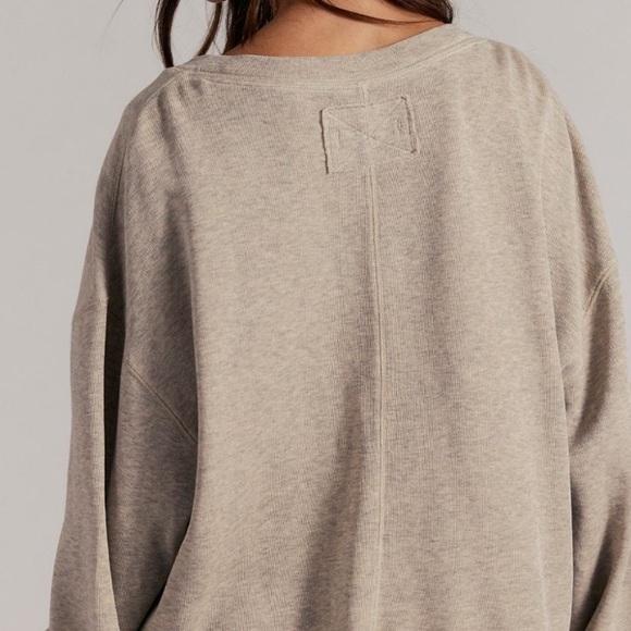 FREE PEOPLE COMFORT ZONE V NECK BOXY TOP MEDIUM TAN GREY - Picture 4 of 4